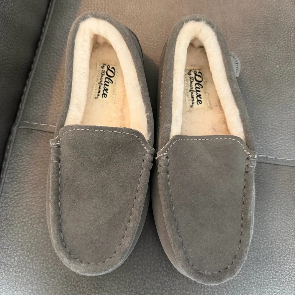 d’Luxe by Dearfoams Kids Gray Suede Slippers